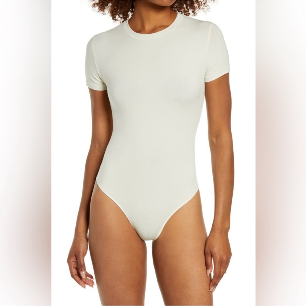 NWT SKIMS Stretch Cotton Jersey T-Shirt Bodysuit | Color Bone Large